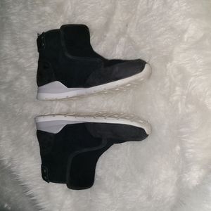 UGG Size 5 Black Leather Sneakers